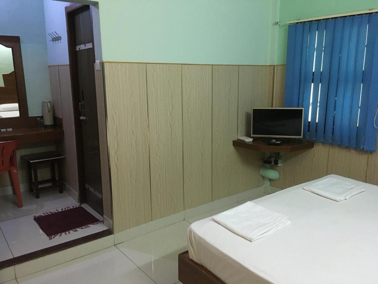 Valli Hotel Thanjavur Bagian luar foto