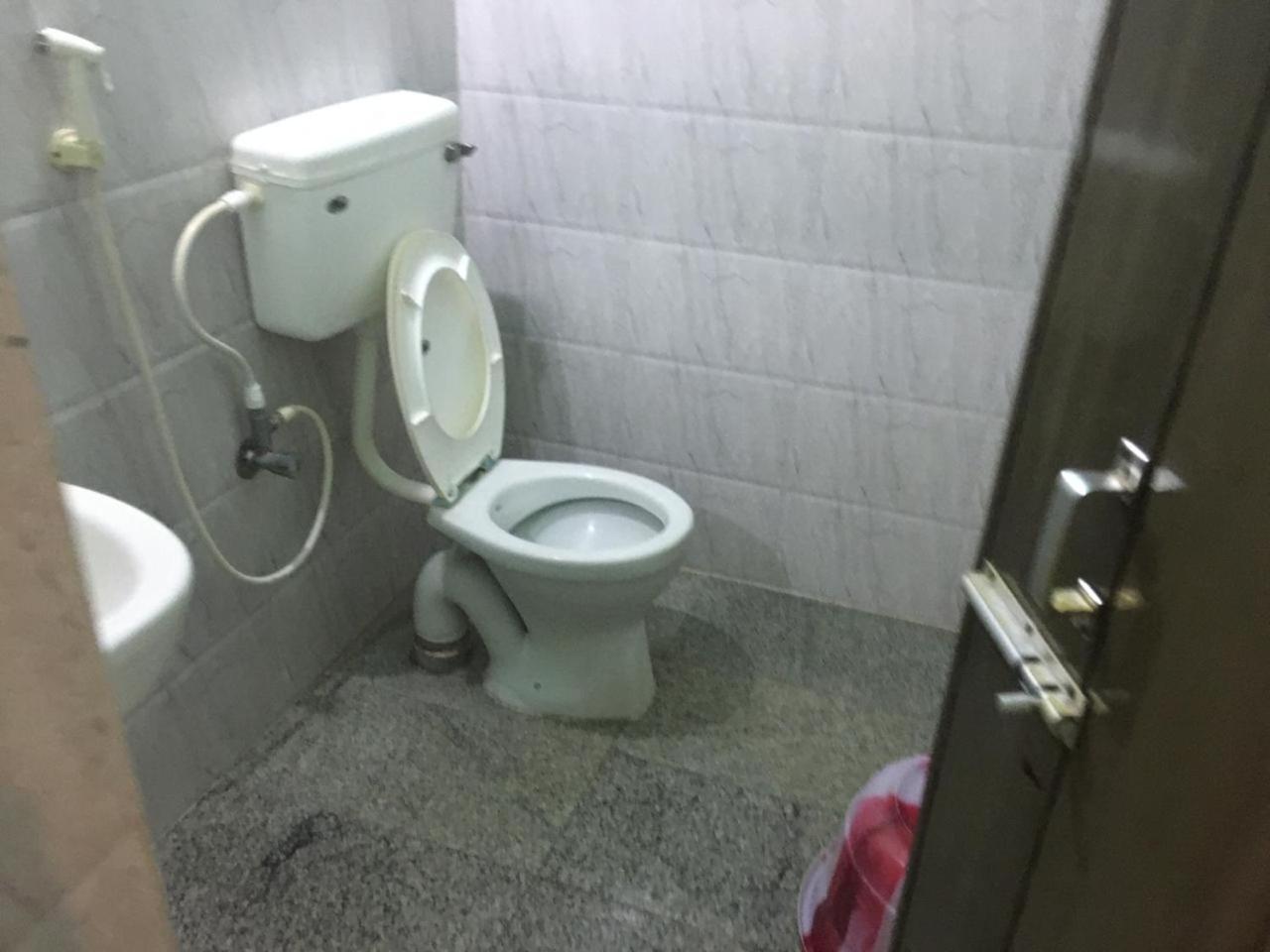 Valli Hotel Thanjavur Bagian luar foto